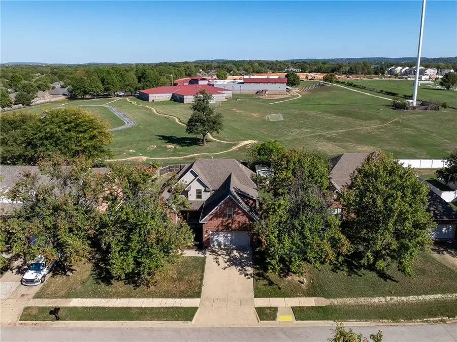 2362 N Hidden Creek Drive, Fayetteville, AR 72704 - #2