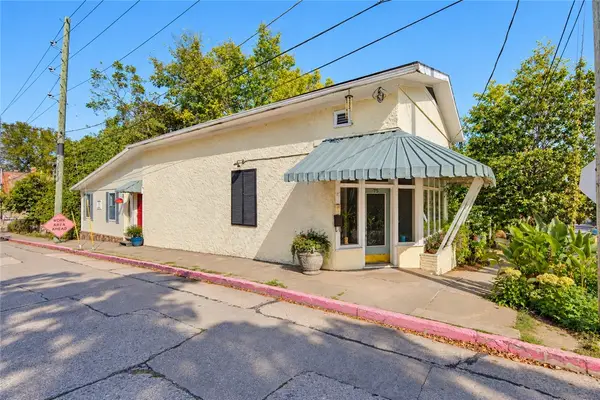 75 Mountain Street, Eureka Springs, AR 72632
