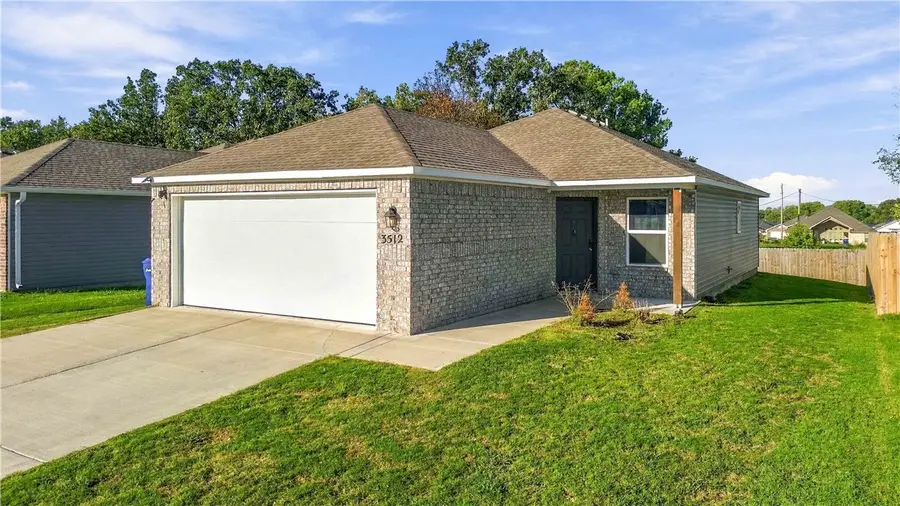 3512 N Hariet Drive, Siloam Springs, AR 72761 - #2