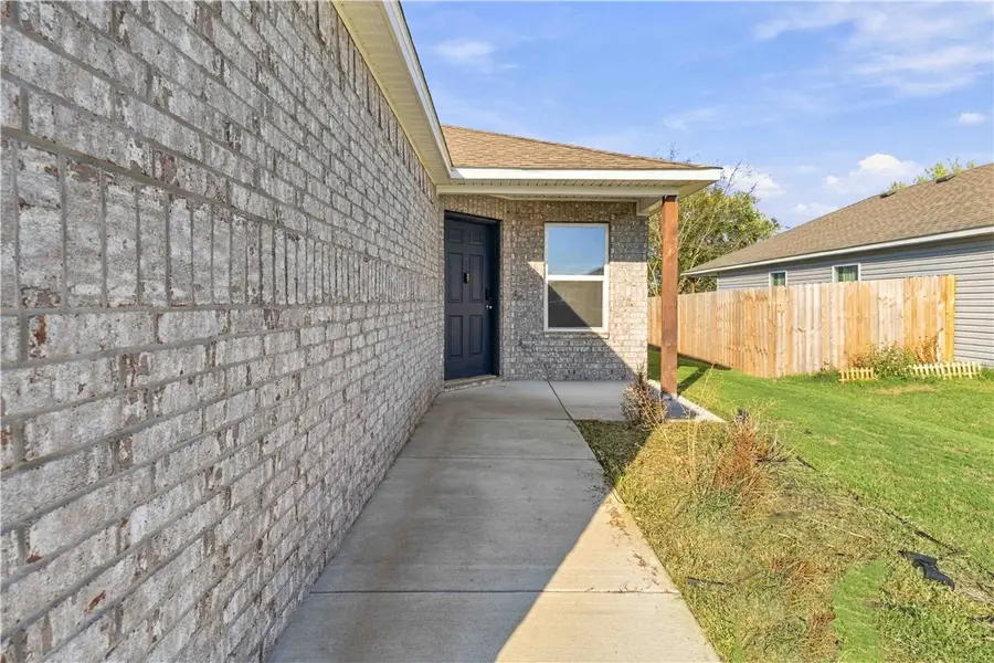 3512 N Hariet Drive, Siloam Springs, AR 72761 - #3