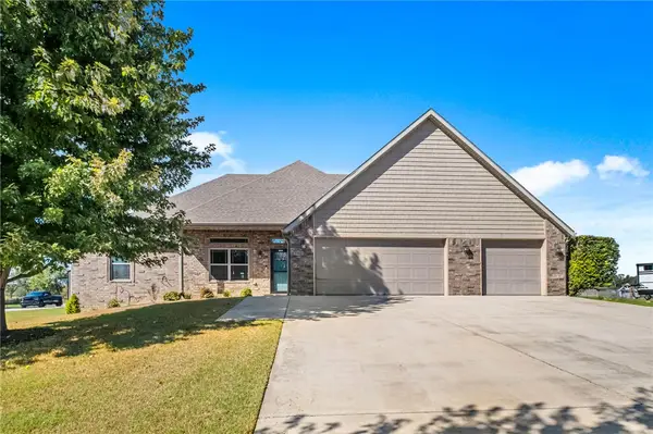 13425 Loyle Lane, Gravette, AR 72736