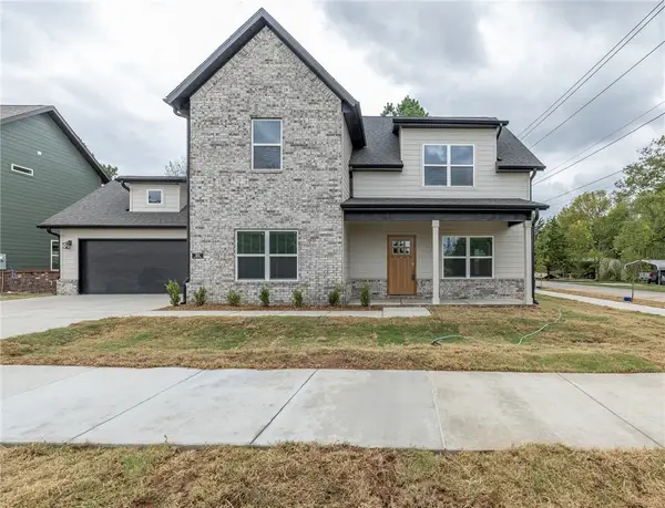 325 W Pear Street, Fayetteville, AR 72703
