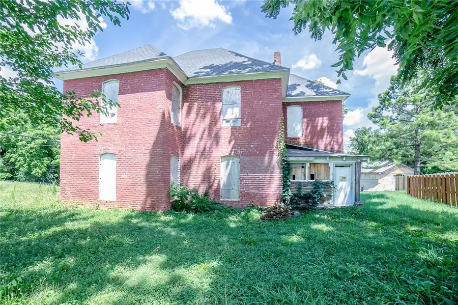 195 N A Street, Centerton, AR 72719 - #2