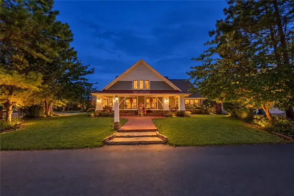 601 NW Jackson Street, Bentonville, AR 72712