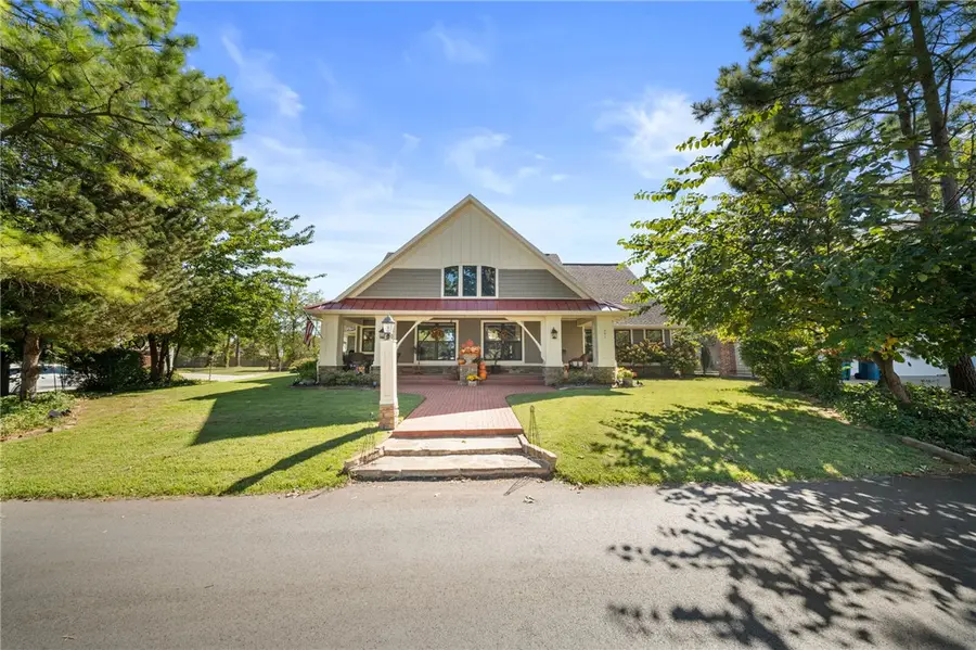 601 NW Jackson Street, Bentonville, AR 72712 - #2