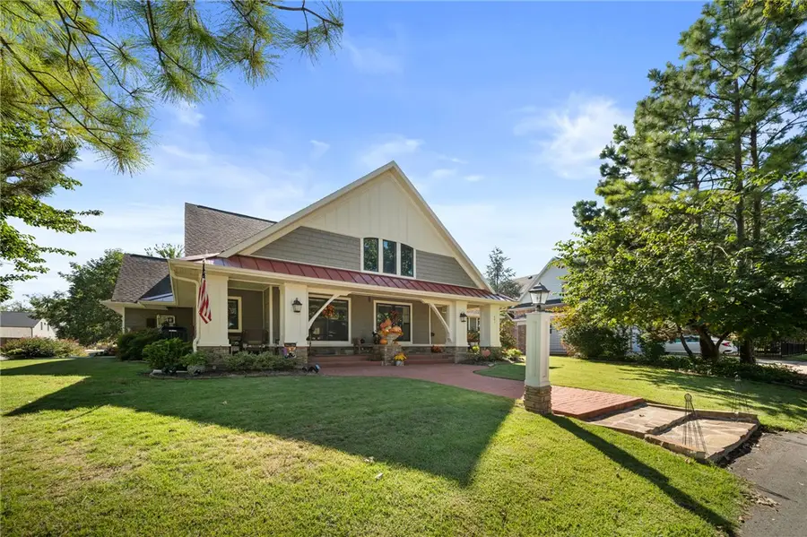 601 NW Jackson Street, Bentonville, AR 72712 - #3