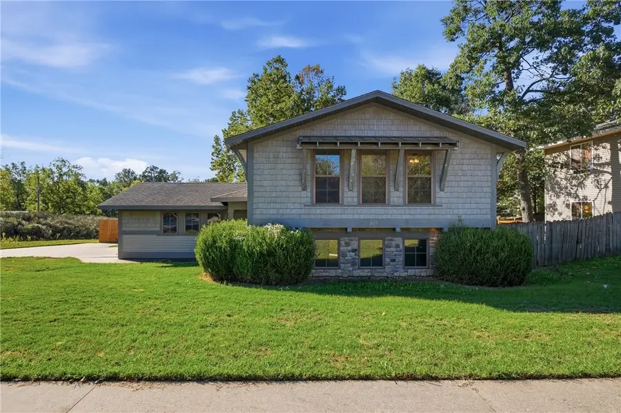 1009 Peak Street, Cave Springs, AR 72718 - #3