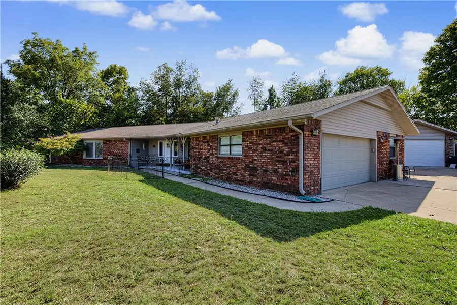 3024 W Perry Road, Rogers, AR 72758 - #2