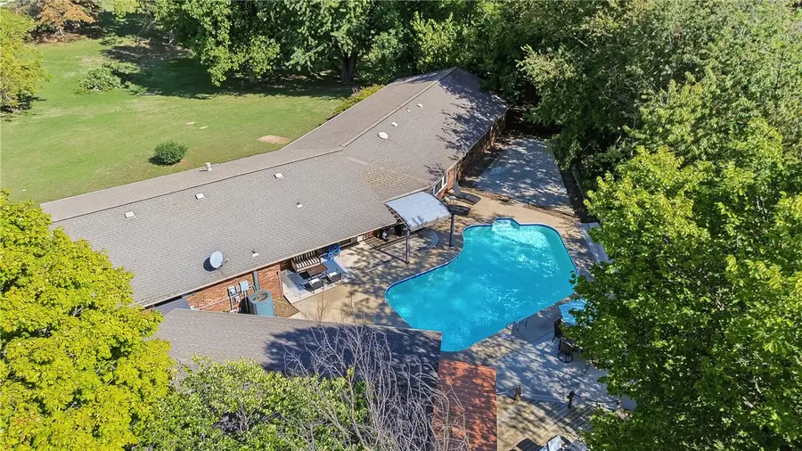 3024 W Perry Road, Rogers, AR 72758 - #3