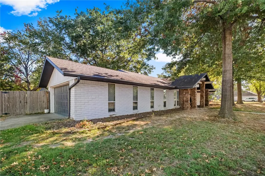 303 N Turtle Creek Drive, Rogers, AR 72756 - #3