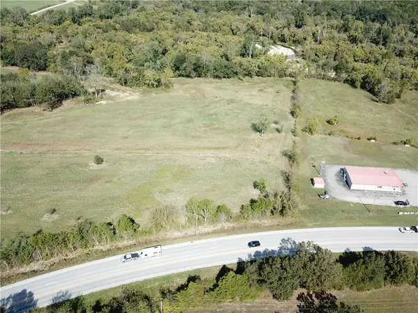 002 W Highway 62, Pyatt, AR 72672