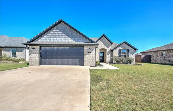 432 Brinley Street, Tontitown, AR 72762