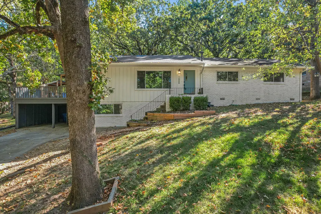 1666 N Viewpoint Drive, Fayetteville, AR 72701 - #1