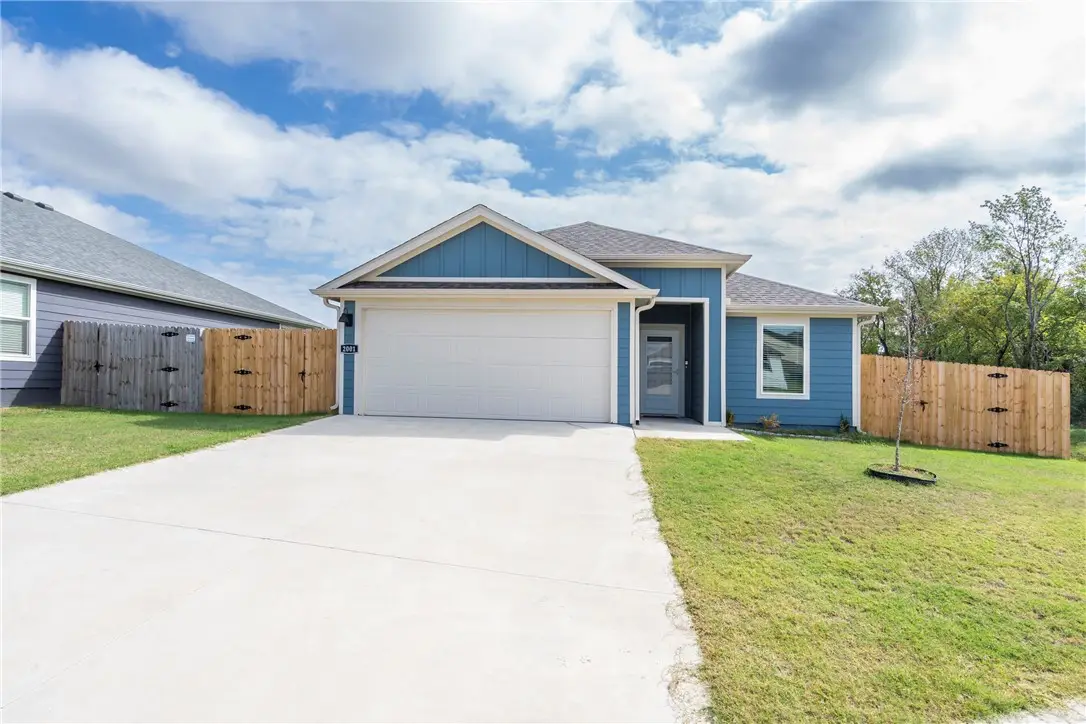 2001 N Fleetwood Lane, Siloam Springs, AR 72761 - #1