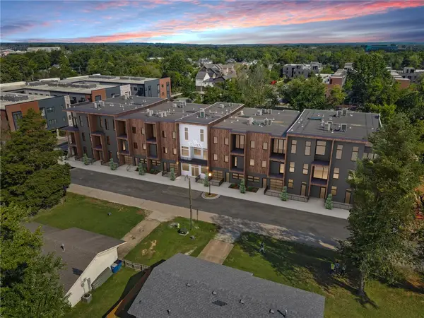 905 SE 4th Street #204, Bentonville, AR 72712