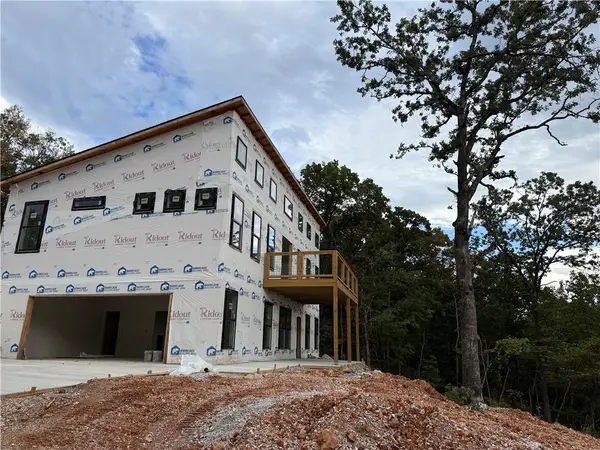 1 Pickering Drive, Bella Vista, AR 72714