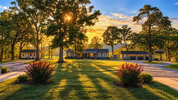 82 County Road 327, Berryville, AR 72616