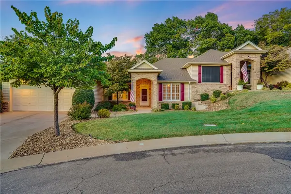 18 Brighton Lane, Bella Vista, AR 72715