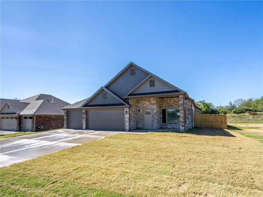 805 S Mitchell Avenue, Lincoln, AR 72744 - #3