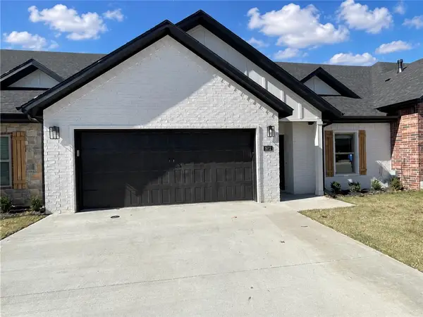 1612 S 17th Place, Rogers, AR 72758