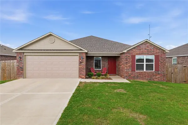 905 W Aiden Drive, Siloam Springs, AR 72761