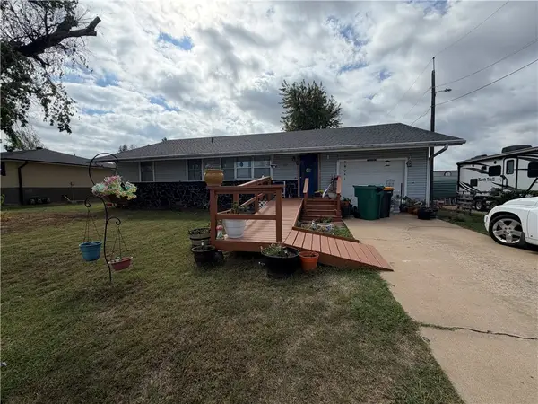 1210 W Persimmon Street, Rogers, AR 72756