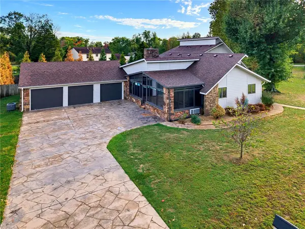 4603 Centre Court, Rogers, AR 72758