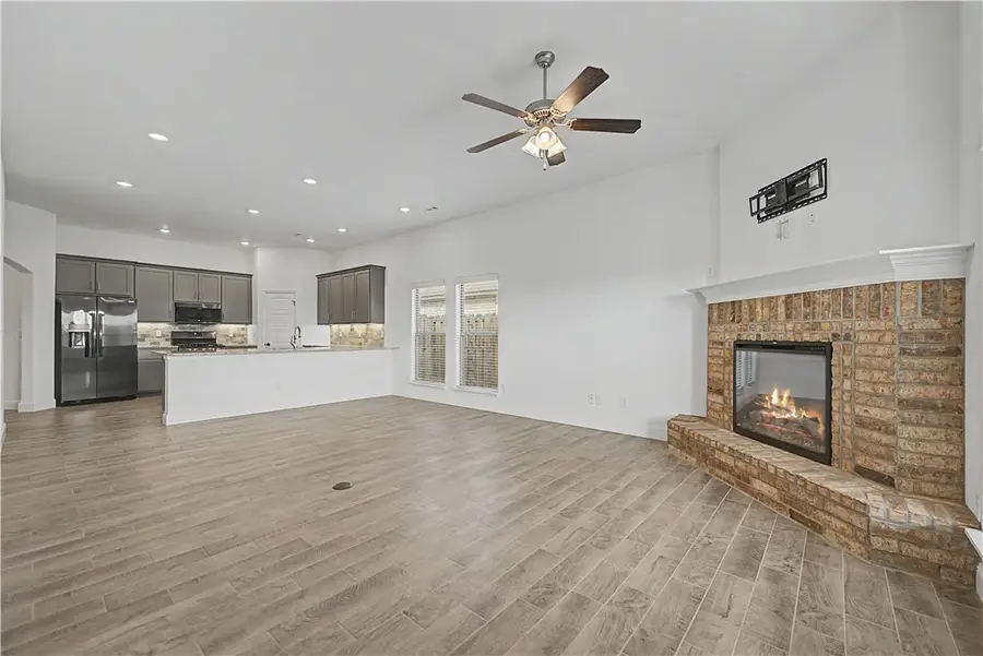 424 NW 59th Avenue, Bentonville, AR 72713 - #3