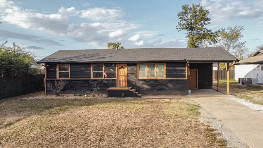 1617 W Poplar Street, Rogers, AR 72758 - #3