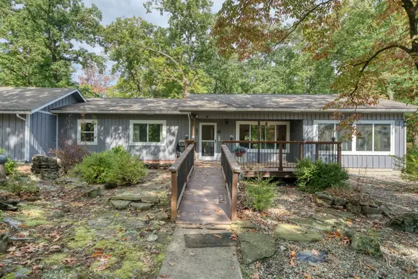 39 Windsong Lane, Eureka Springs, AR 72631