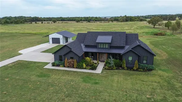 13458 S Ervan Beeks Road, Farmington, AR 72730