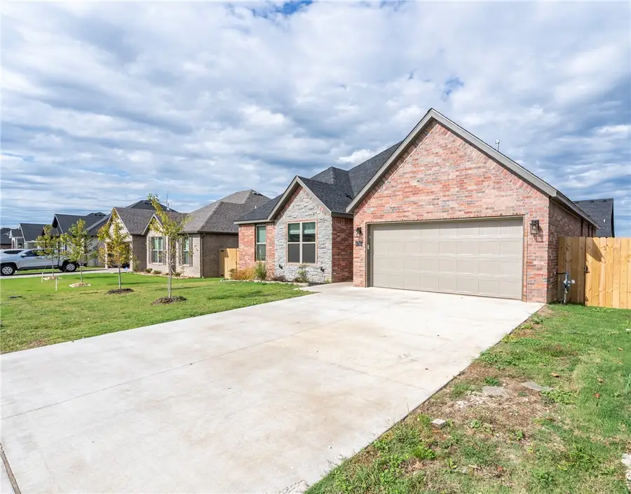 6702 Basswood Avenue, Bentonville, AR 72713 - #2