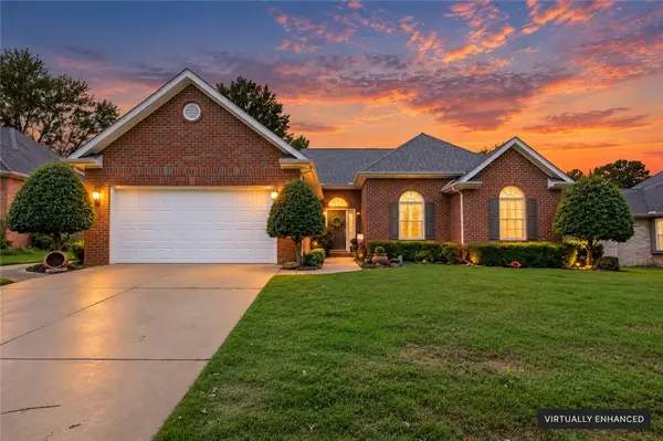 5302 S 44th Street, Rogers, AR 72758