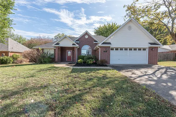 1714 N High Avenue, Fayetteville, AR 72704