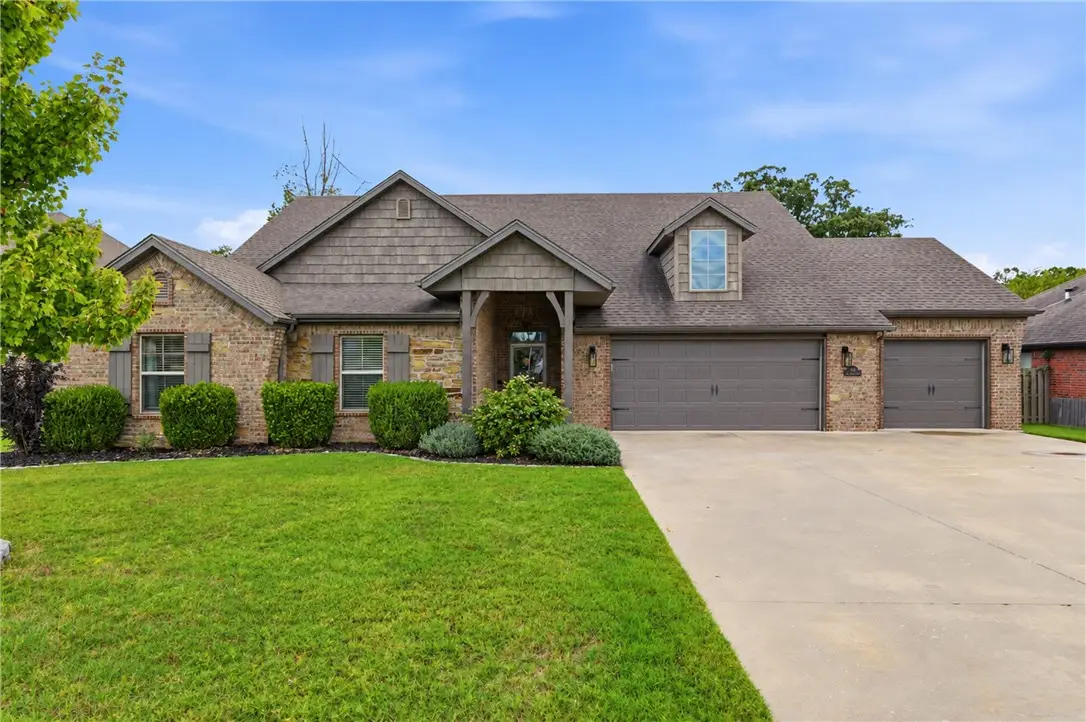 1061 Quail Hollow Drive, Bentonville, AR 72713 - #1
