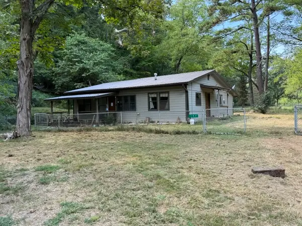 197 7th Street, St Paul, AR 72760