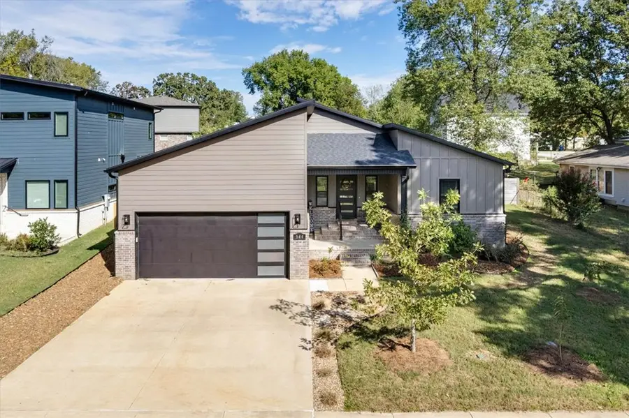 944 W Boone Street, Fayetteville, AR 72701 - #2