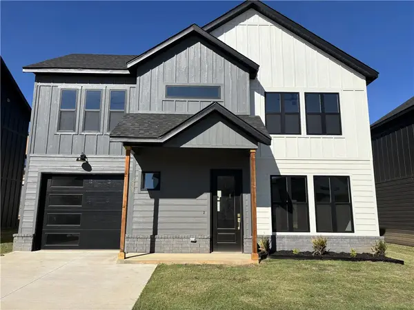 2609 W Berkeley Avenue, Rogers, AR 72758