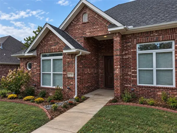 3750 W River Bend Drive, Fayetteville, AR 72704