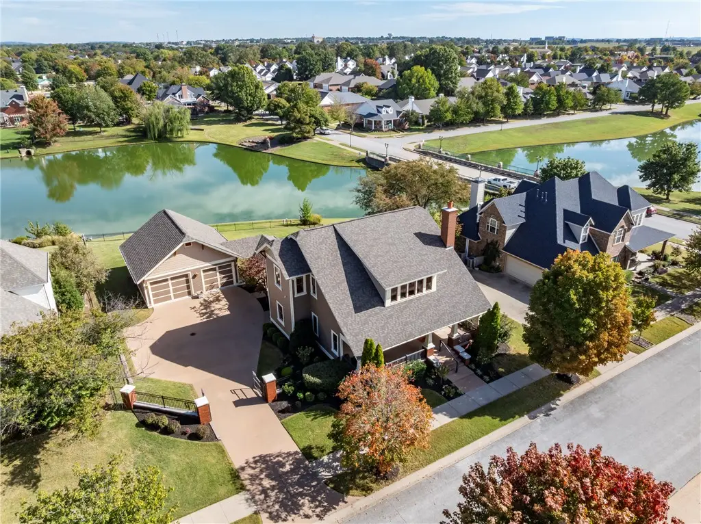 461 Jtl Parkway, Springdale, AR 72762 - #1