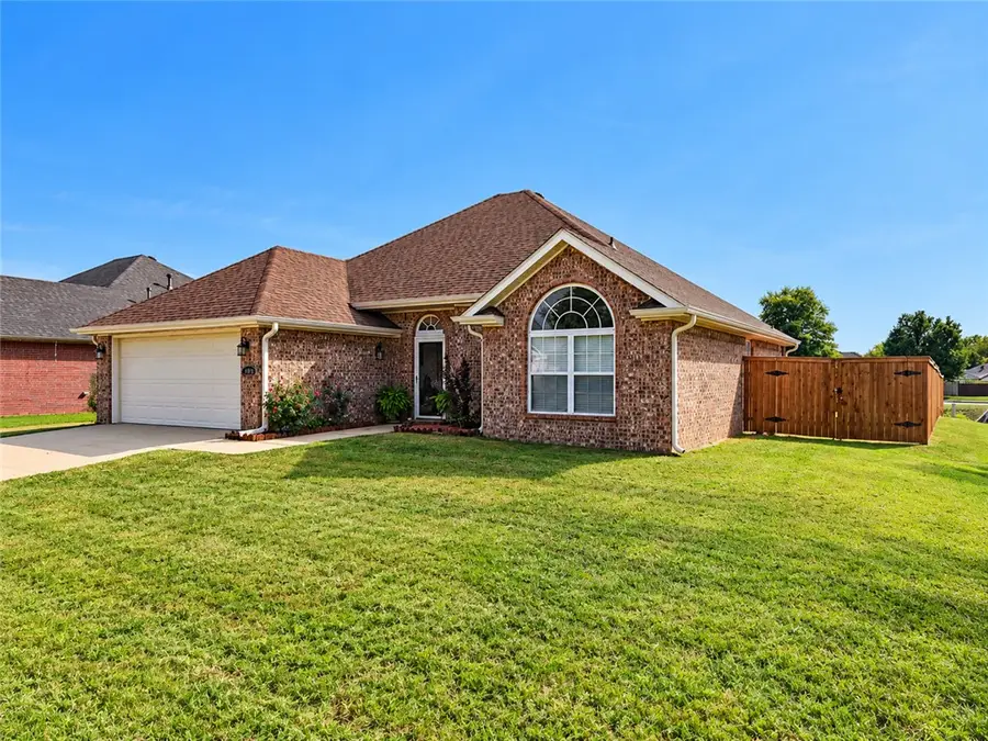 305 Colorado Avenue, Springdale, AR 72764 - #3