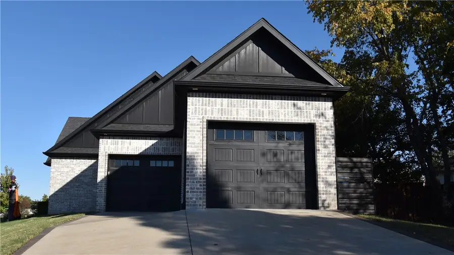 3103 SW Coler Creek Avenue, Bentonville, AR 72712 - #3