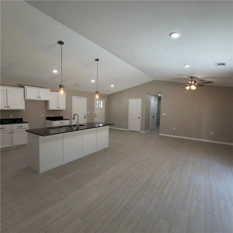 906 Vine, Clarksville, AR 72830 - #2