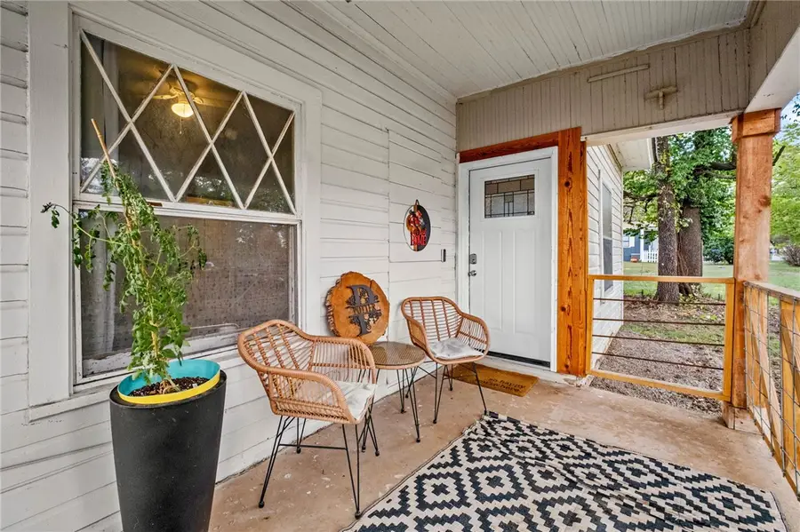 305 SW 4th Avenue, Gravette, AR 72736 - #2