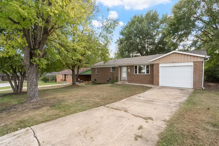 407 W Wren Circle, Fayetteville, AR 72704 - #3
