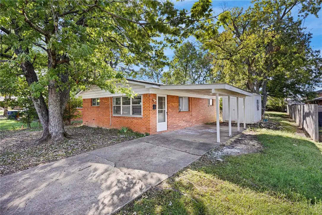 1612 S Boston Place, Russellville, AR 72801 - #1