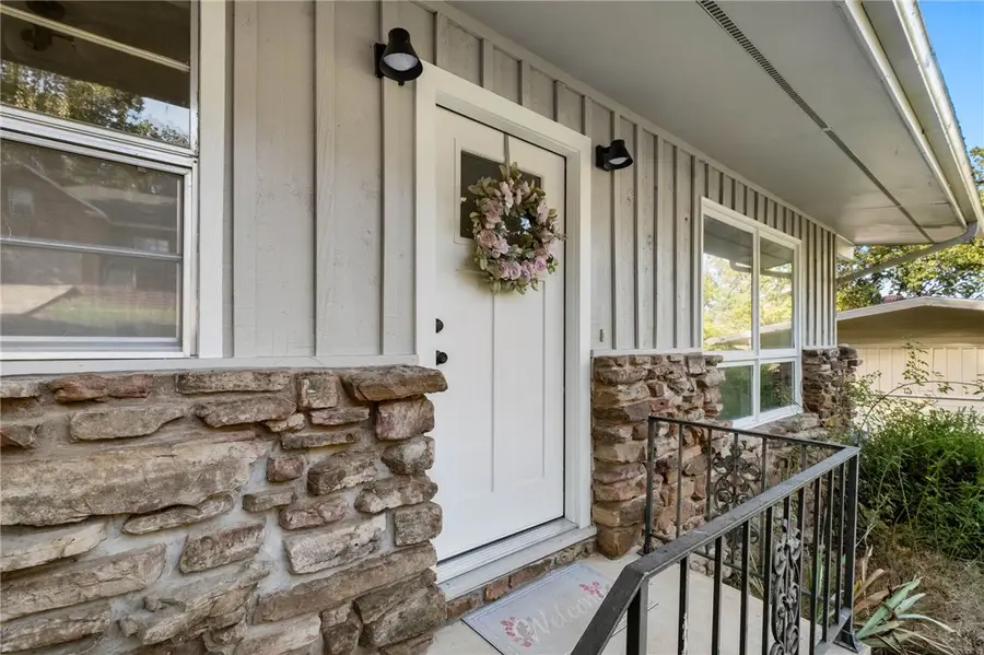 29 Gillingham Drive, Bella Vista, AR 72715 - #3
