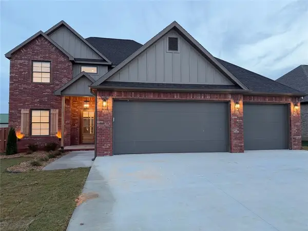 7635 Via Roma Avenue, Springdale, AR 72762