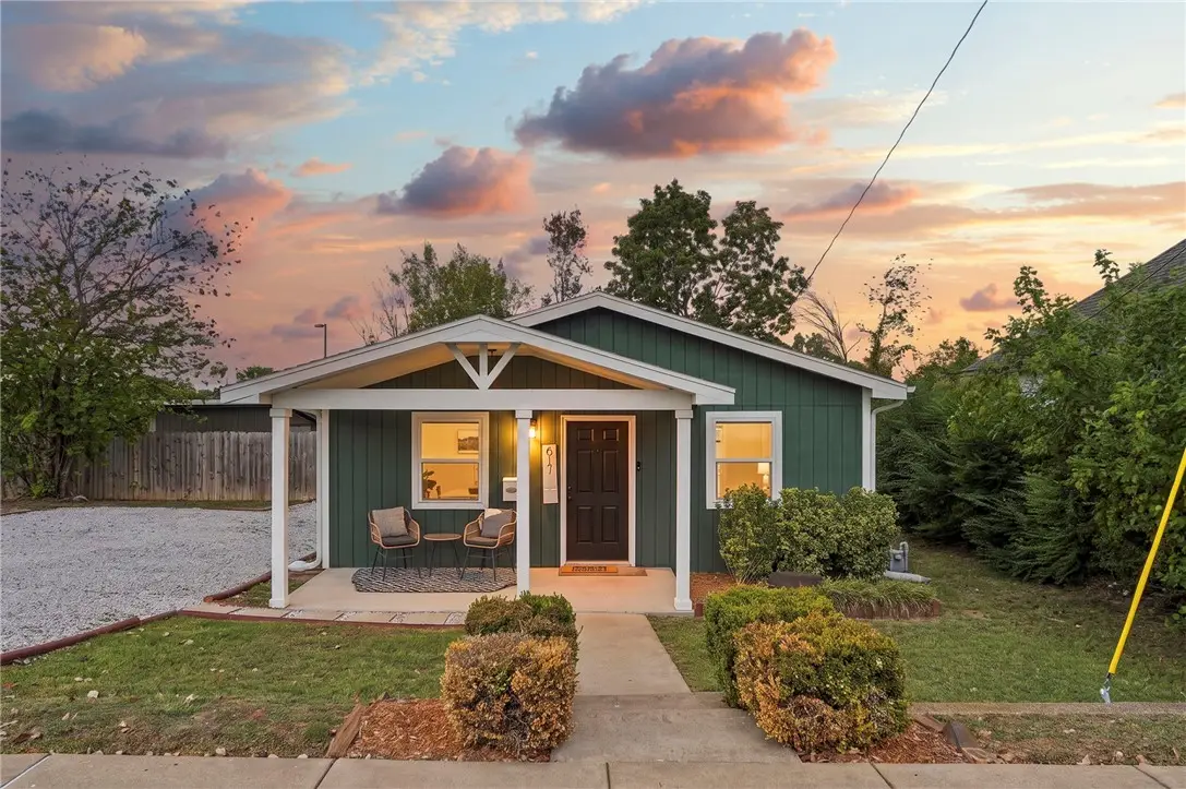 617 W Maple Street, Rogers, AR 72756 - #1