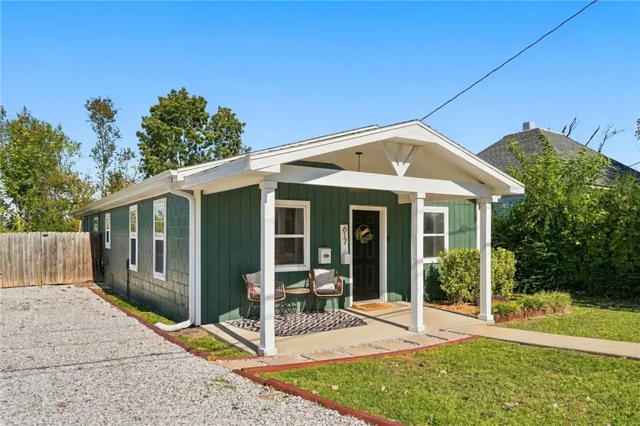 617 W Maple Street, Rogers, AR 72756 - #3